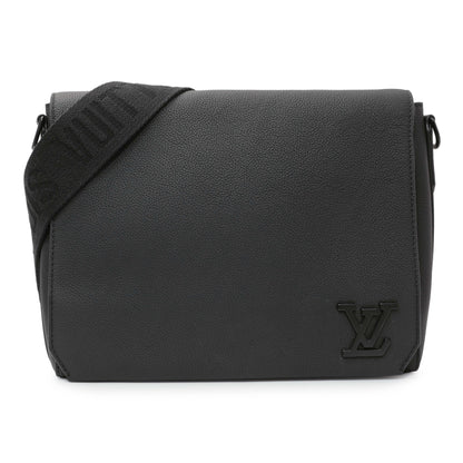Exclusive Louis Vuitton Black Grained Calfskin Aerogram Takeoff Messenger — Front View