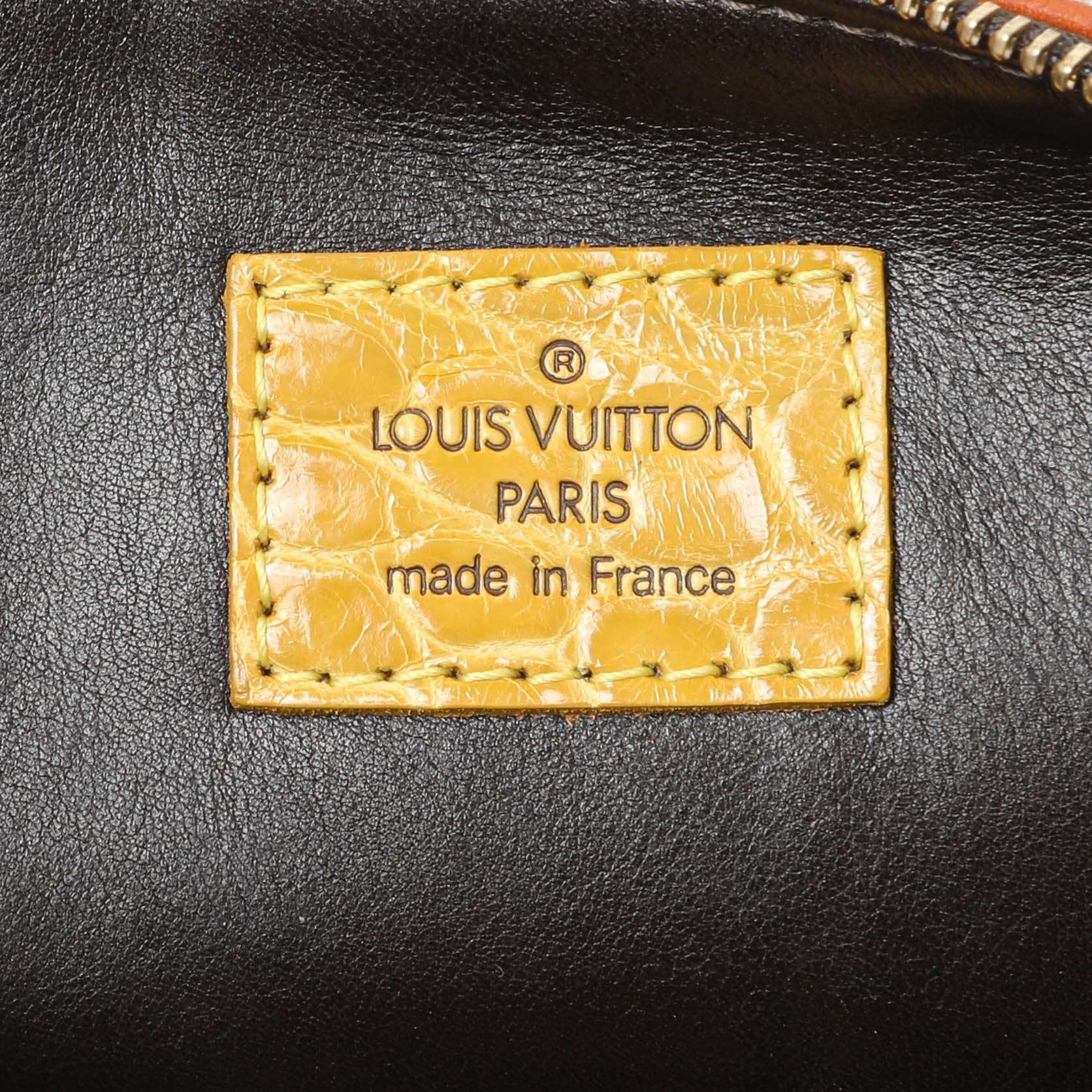 Exclusive Louis Vuitton Monogram Trompe L'oeil Pochette — Detail View