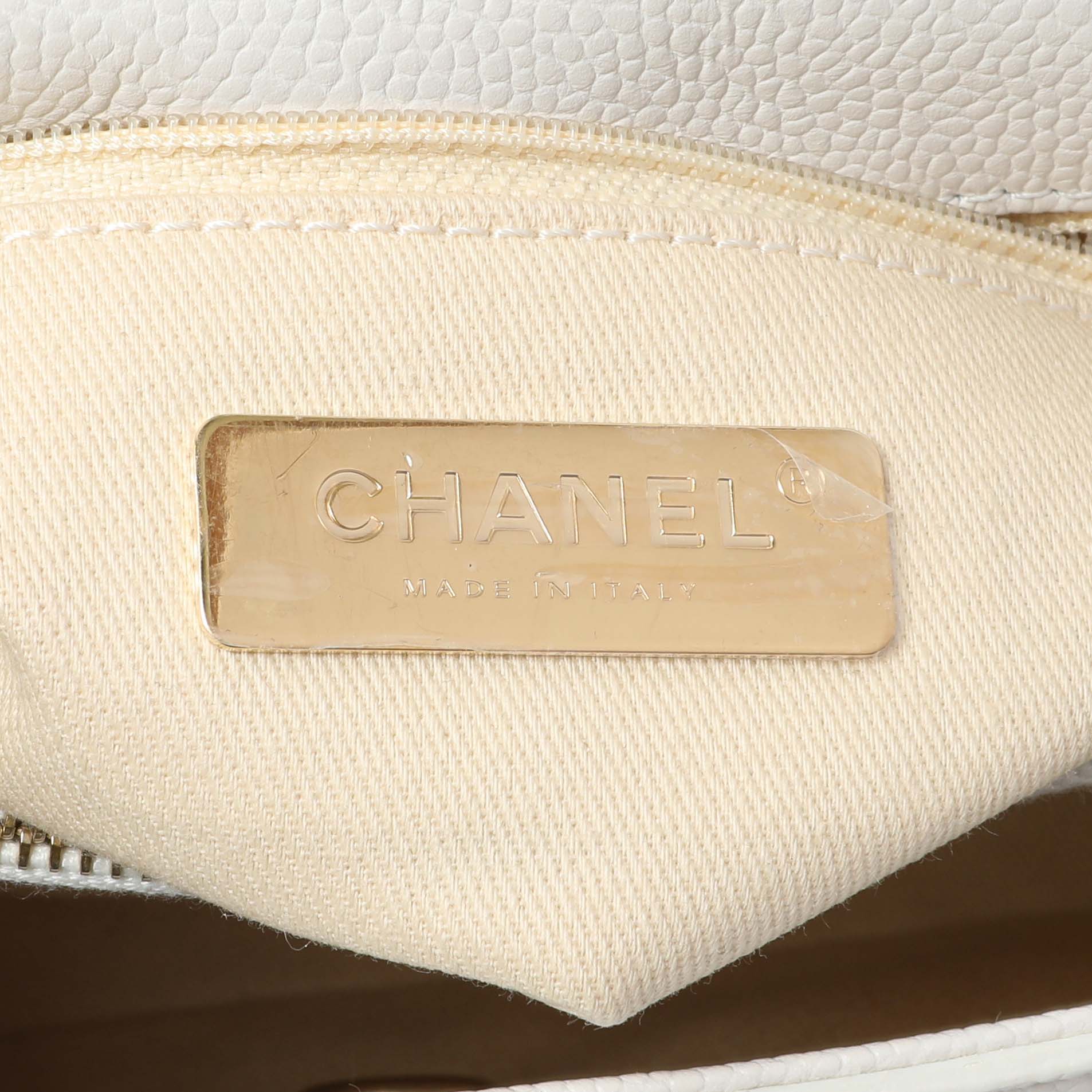 Exclusive Chanel White Quilted Caviar Chic Affinity Flap — Alternate View 9