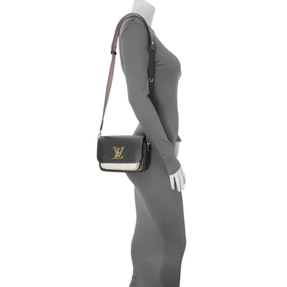 Exclusive Louis Vuitton Grained Calfskin Lockme Tender — Alternate View 7