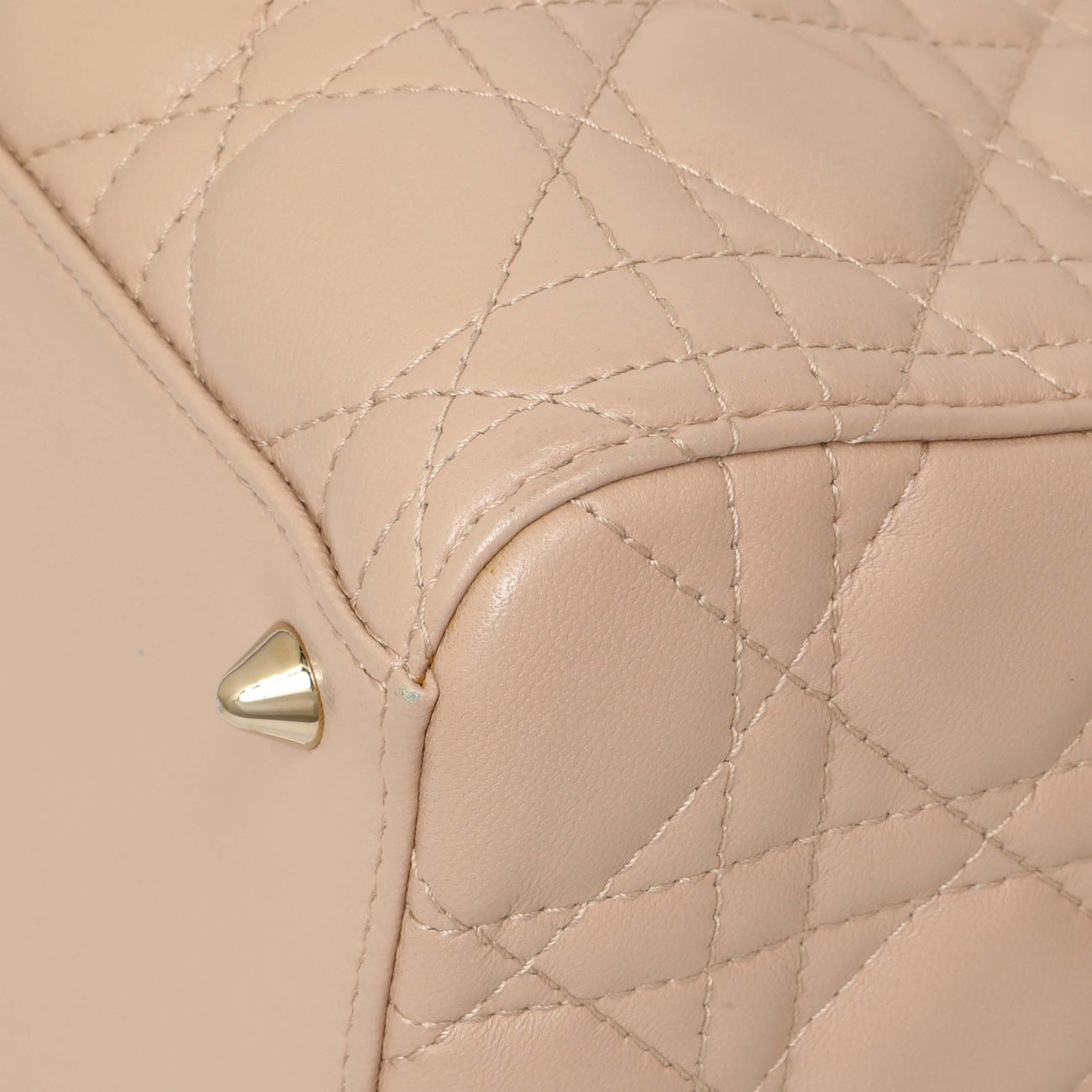Exclusive Christian Dior Light Pink Lambskin Cannage Medium Lady Dior — Detail View