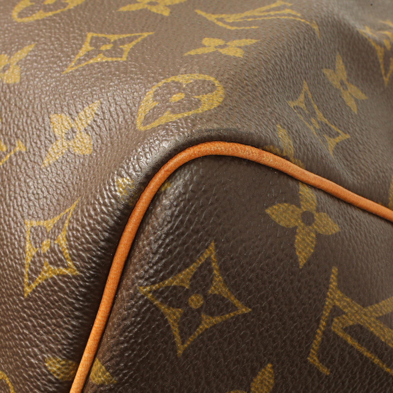 Exclusive Louis Vuitton Monogram Keepall Bandouliere 50 — Detail View