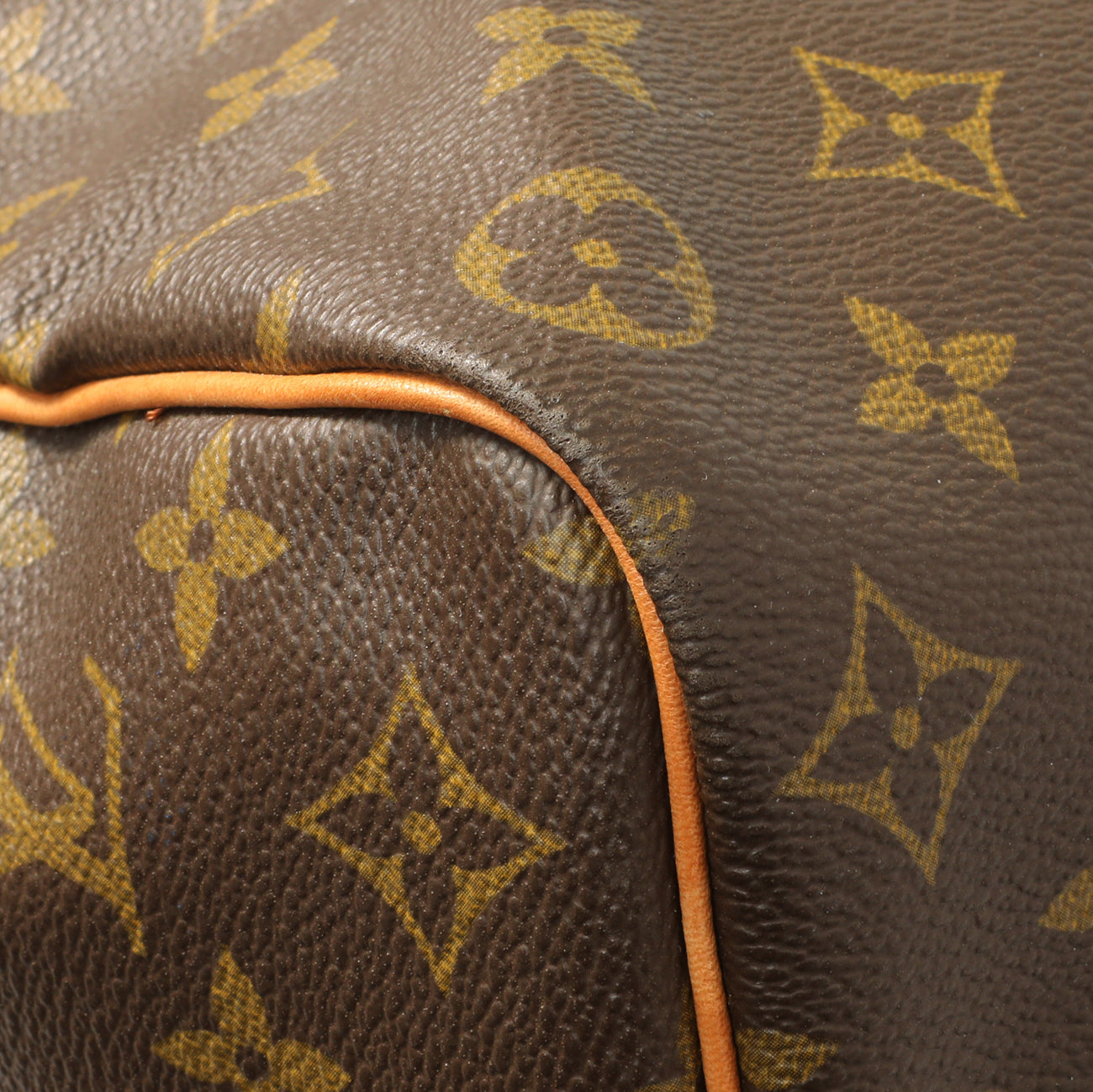 Exclusive Louis Vuitton Monogram Keepall Bandouliere 50 — Lifestyle View