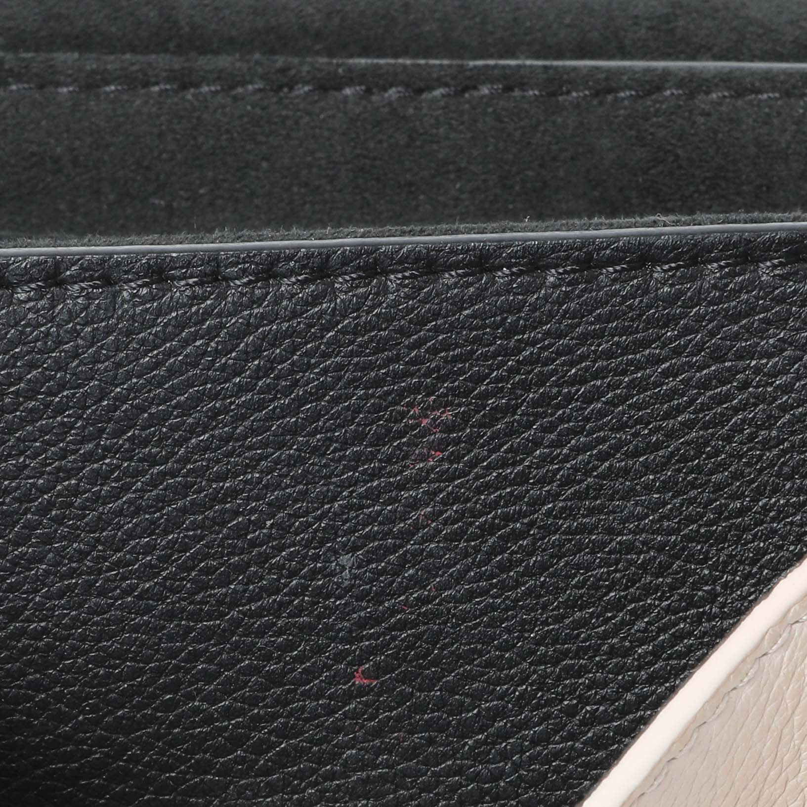 Exclusive Louis Vuitton Grained Calfskin Lockme Tender — Lifestyle View