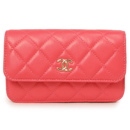 Exclusive Chanel Pink Quilted Calfskin Pearl Clutch With Chain — Side View