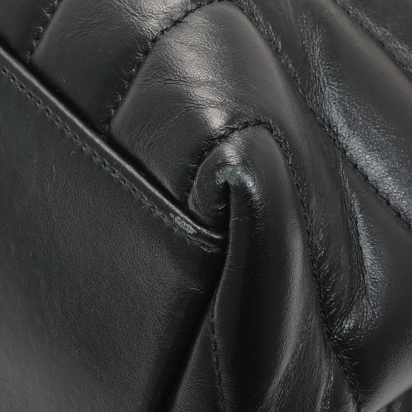 Exclusive Saint Laurent Black Calfskin Y Quilted Monogram Medium Loulou Chain Satchel — Alternate View 7