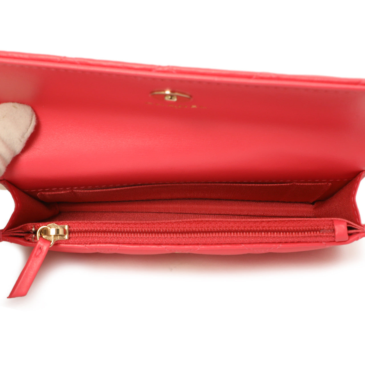 Exclusive Chanel Pink Quilted Calfskin Pearl Clutch With Chain — Detail View