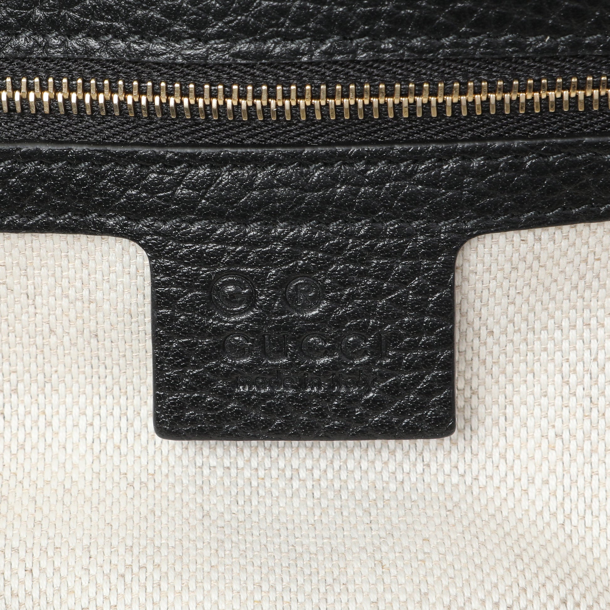 Exclusive Gucci Black Pebbled Calfskin Medium Soho Flap Crossbody — Detail View