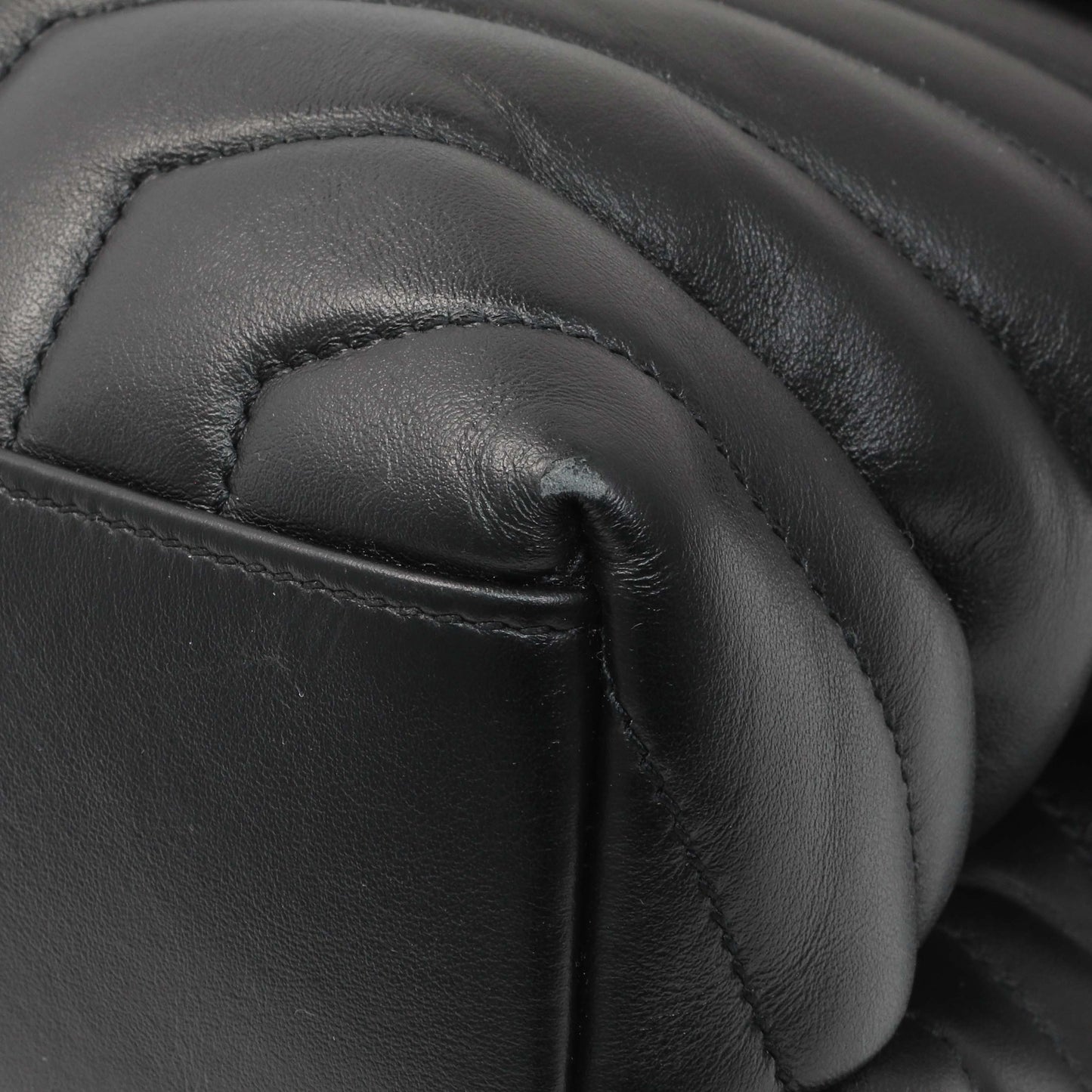 Exclusive Saint Laurent Black Calfskin Medium Loulou — Detail View