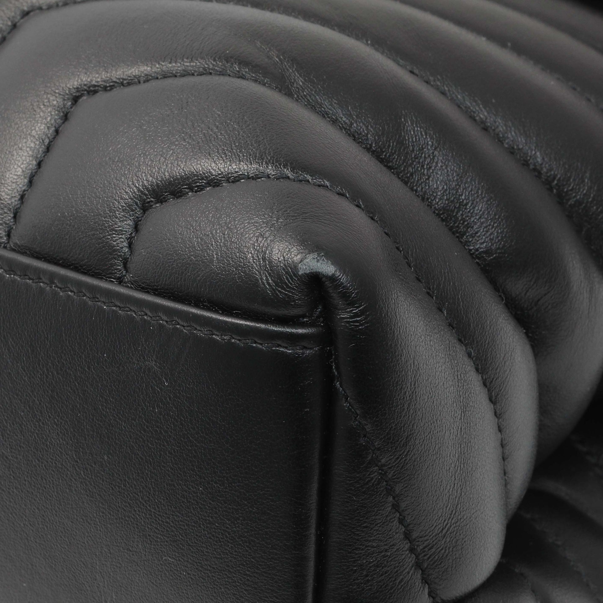 Exclusive Saint Laurent Black Calfskin Medium Loulou — Detail View