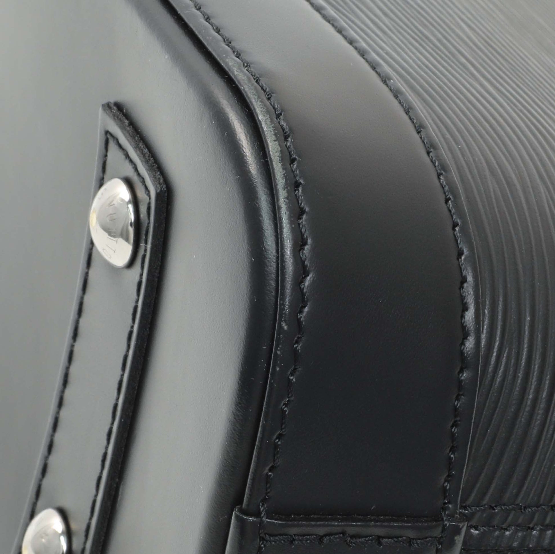 Exclusive Louis Vuitton Black Epi Alma BB — Alternate View 7