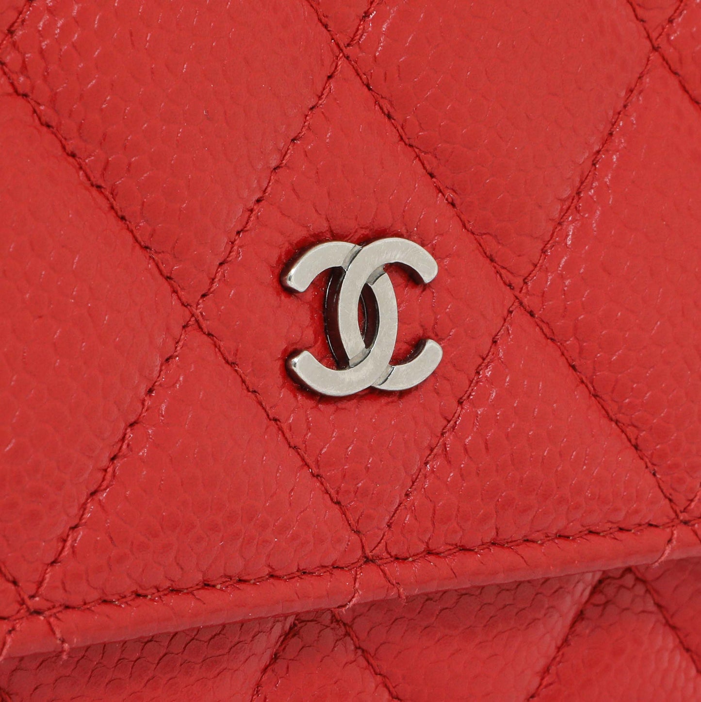 Exclusive Chanel Red Caviar Classic Wallet On Chain — Alternate View 15