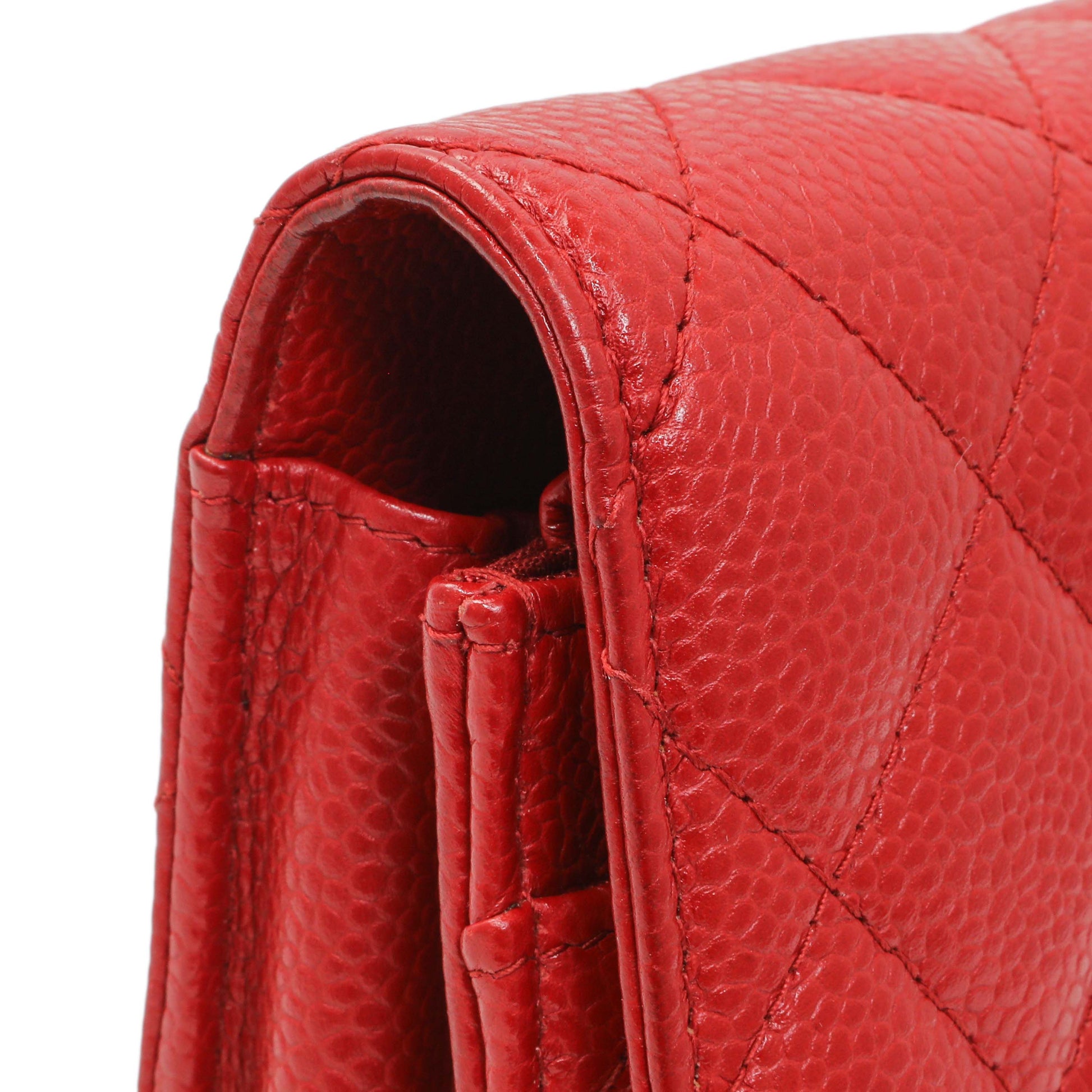 Exclusive Chanel Red Caviar Classic Wallet On Chain — Alternate View 8
