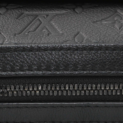 Exclusive Louis Vuitton Black Calfskin Shadow Monogram Trio Messenger — Alternate View 8
