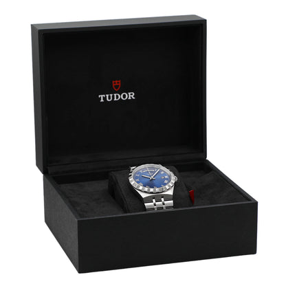 Exclusive Tudor Stainless Steel Royal M28600 — Detail View