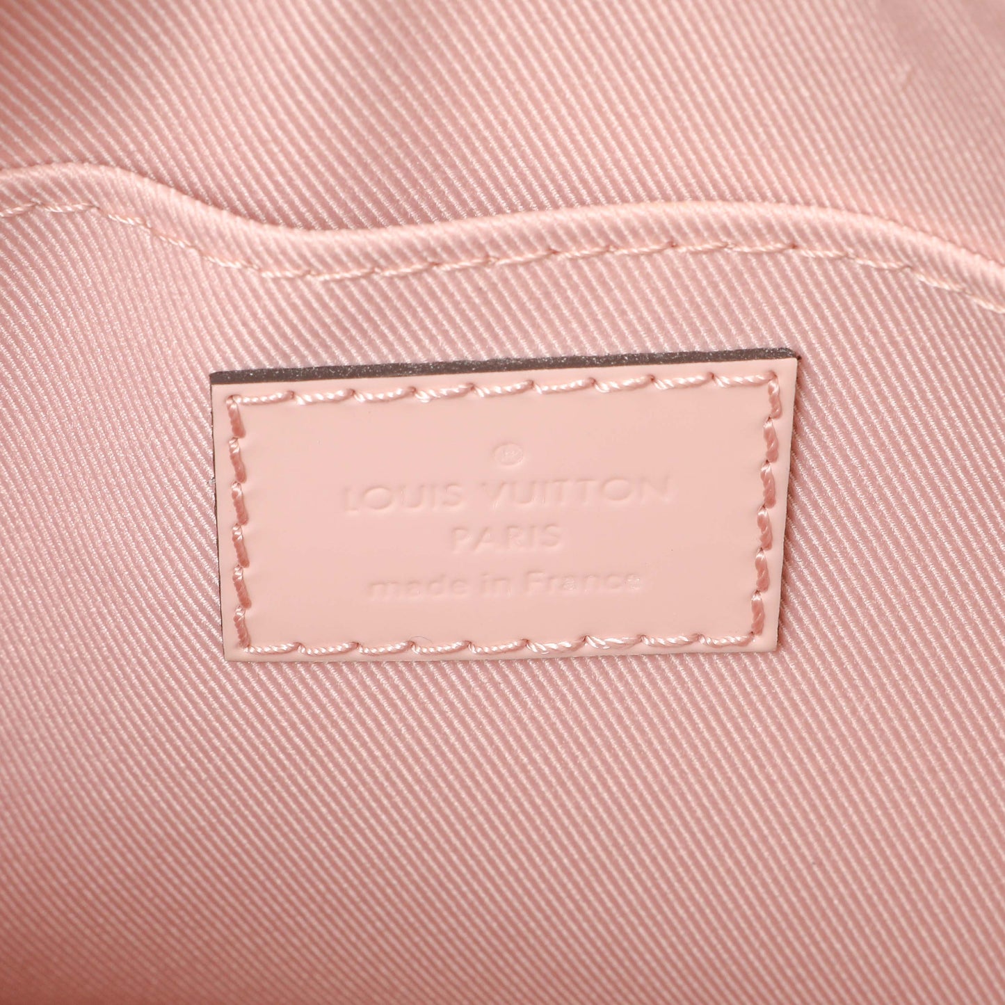 Exclusive Louis Vuitton Rose Ballerine Vernis Monogram Alma Mini — Lifestyle View