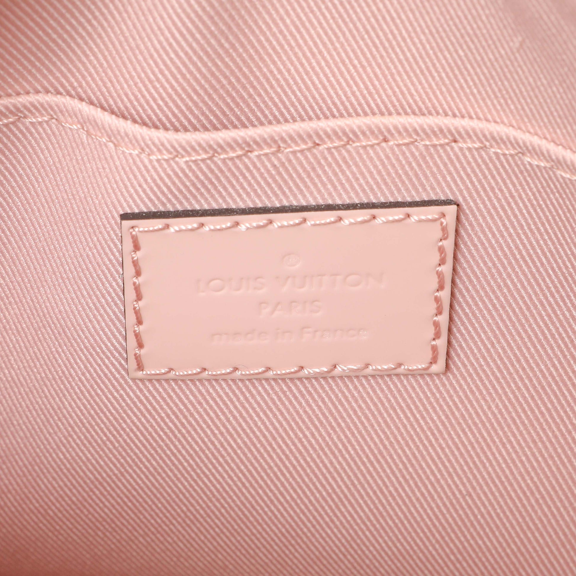 Exclusive Louis Vuitton Rose Ballerine Vernis Monogram Alma Mini — Lifestyle View
