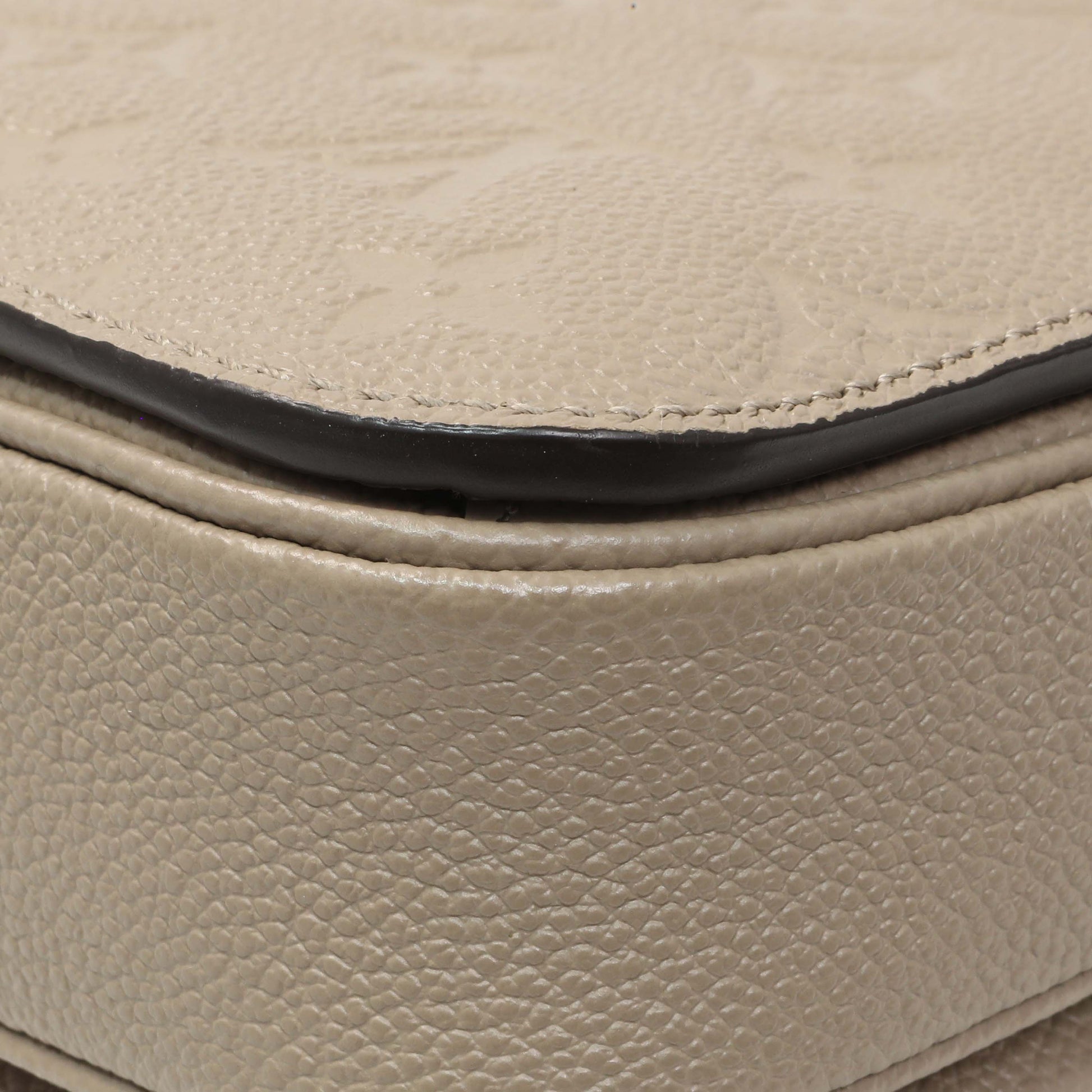 Exclusive Louis Vuitton Tourterelle Empreinte Pochette Metis — Alternate View 7