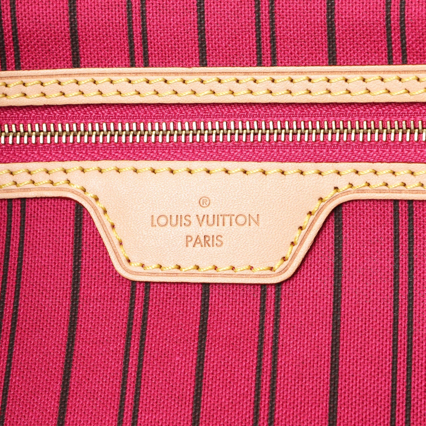 Exclusive Louis Vuitton Monogram Delightful MM — Detail View