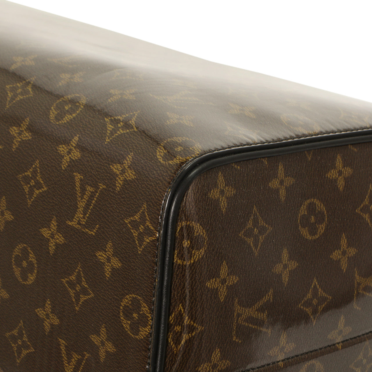 Exclusive Louis Vuitton Monogram Glaze Keepall Bandouliere 50 — Detail View