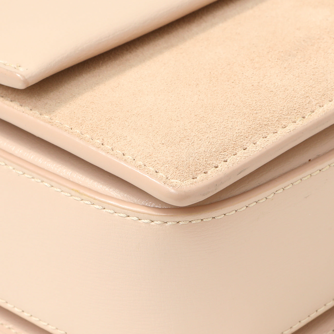 Exclusive Saint Laurent Marble Pink Smooth Calfskin Suede Medium Bellechasse Bag — Detail View