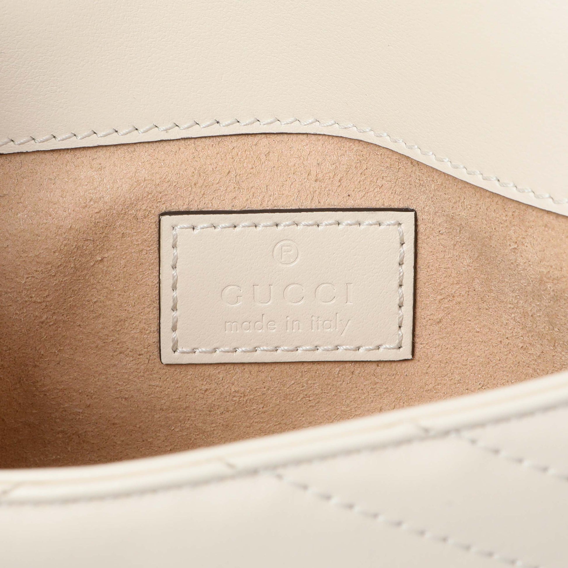 Exclusive Gucci White Calfskin Matelasse Super Mini GG Marmont — Detail View