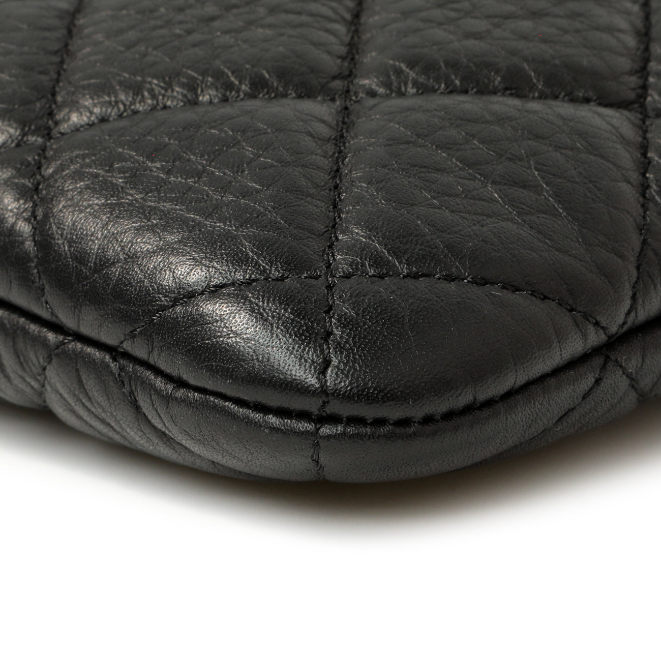 Exclusive Grained Black Quilted Calfskin Archi Chic Cosmetic Case — Alternate View 7
