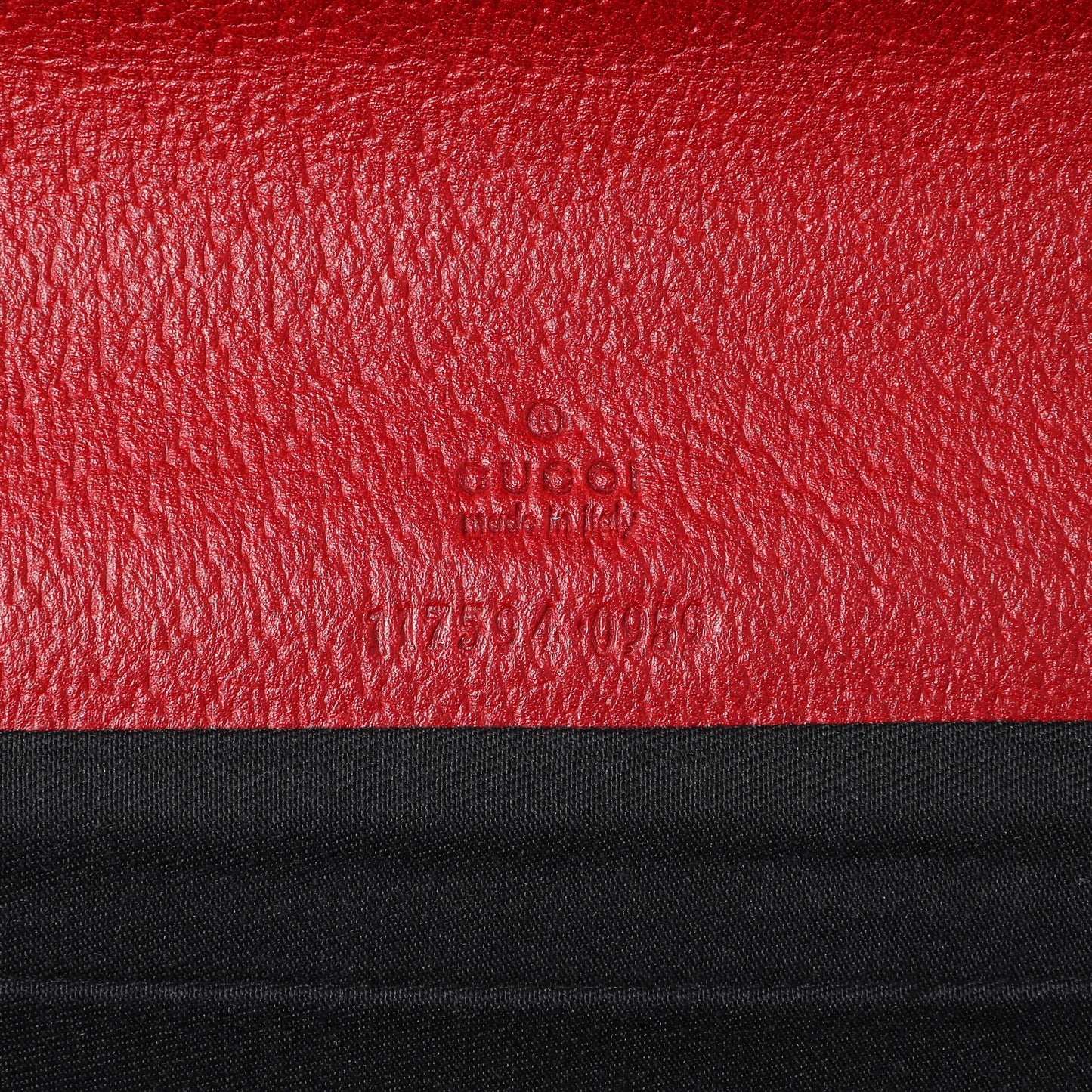 Exclusive Gucci Navy GG Canvas Bamboo Bar Clutch — Detail View