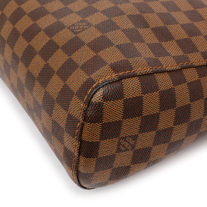 Exclusive Louis Vuitton Damier Ebene Portobello PM — Detail View
