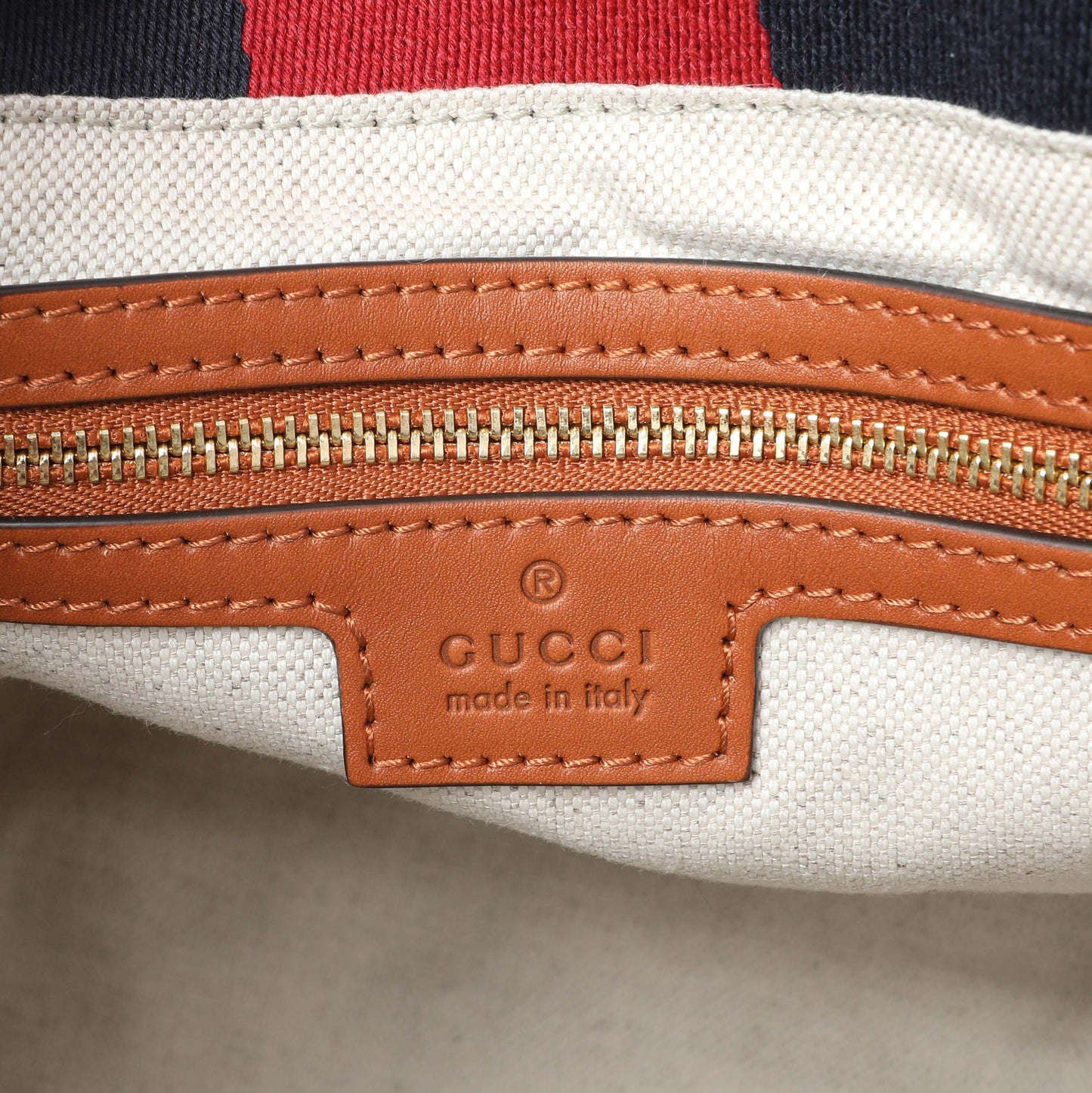 Exclusive Gucci Green Canvas Web Small Interlocking G Tote — Detail View