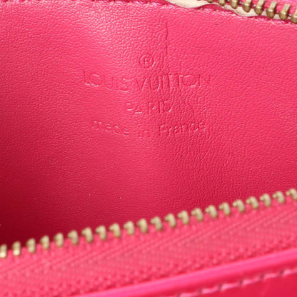 Exclusive Louis Vuitton Fuchsia Monogram Vernis Lexington Pochette — Detail View