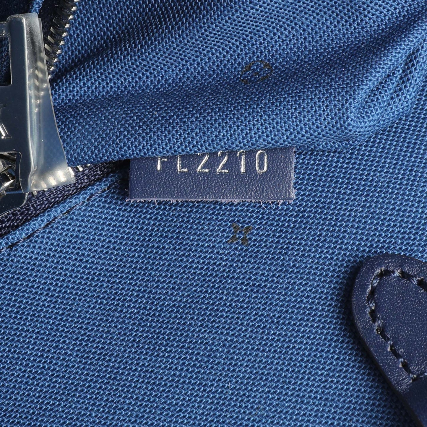 Exclusive Louis Vuitton Monogram Escale Onthego GM Blue — Alternate View 10