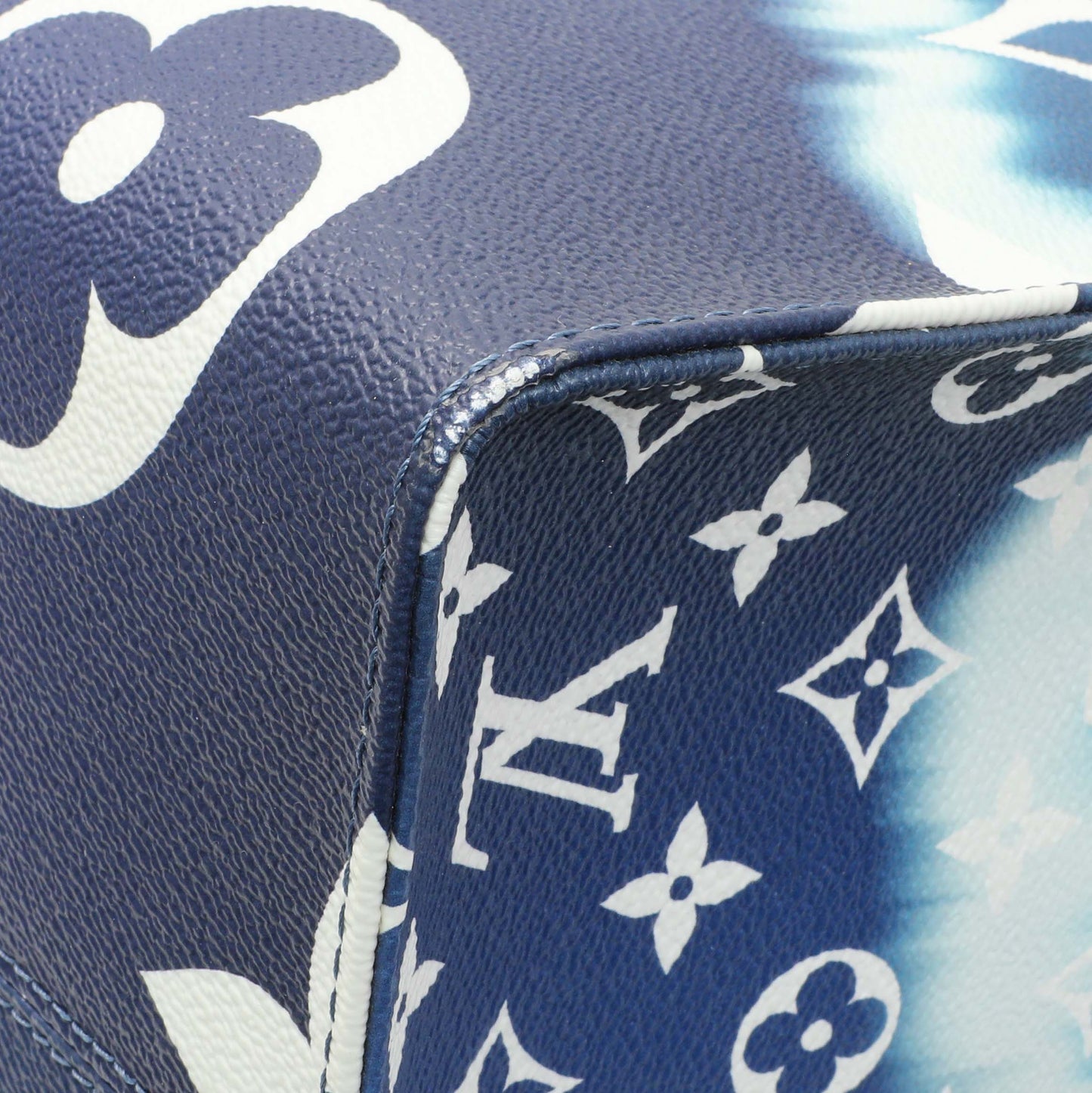Exclusive Louis Vuitton Monogram Escale Onthego GM Blue — Alternate View 7