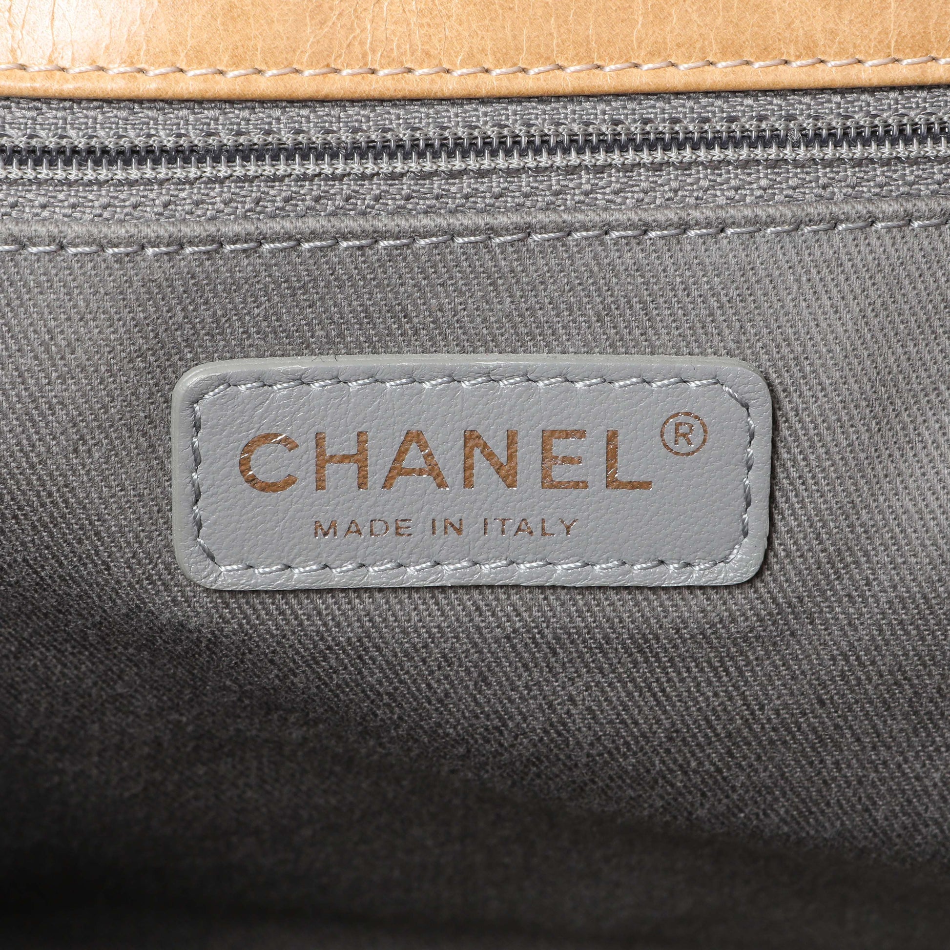 Exclusive Chanel Quilted Glazed Calfskin Stitch It Fold Over Shoulder Bag — Alternate View 9
