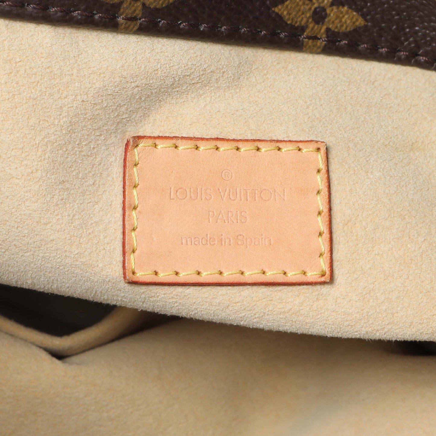 Exclusive Louis Vuitton Monogram Artsy MM — Alternate View 9
