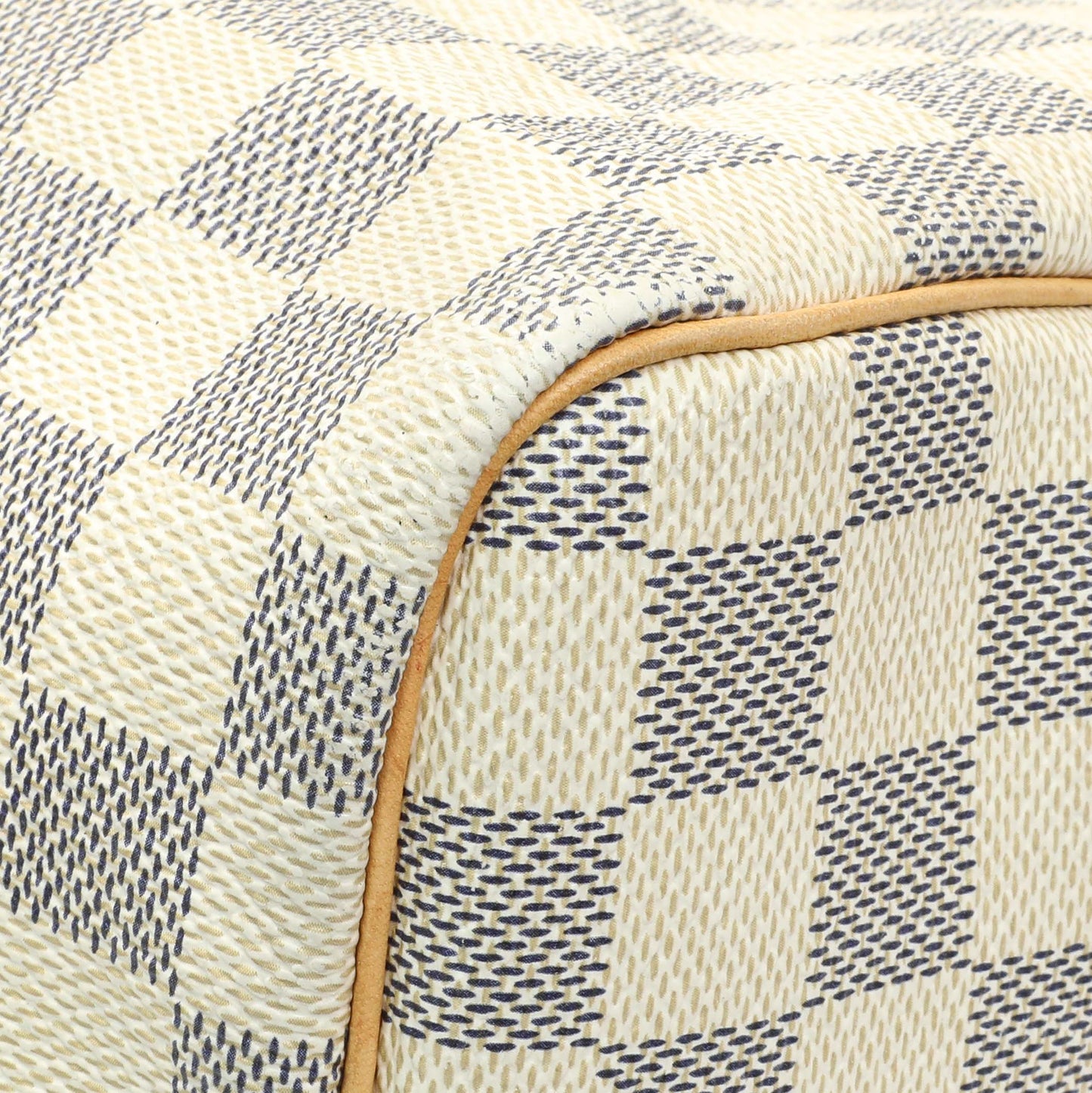 Exclusive Louis Vuitton Damier Azur Speedy 30 — Detail View