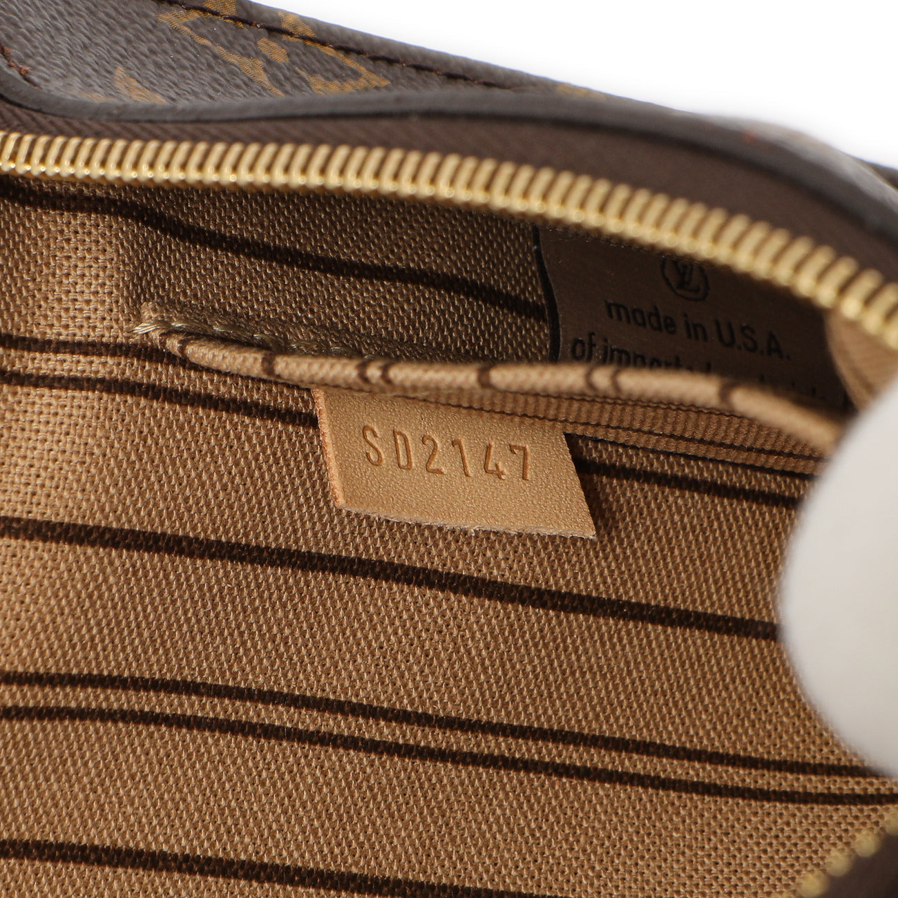 Exclusive Louis Vuitton Monogram Neverfull MM — Alternate View 9