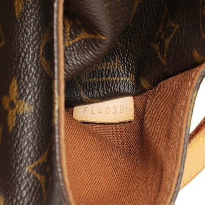 Exclusive Louis Vuitton Monogram Totally PM — Detail View