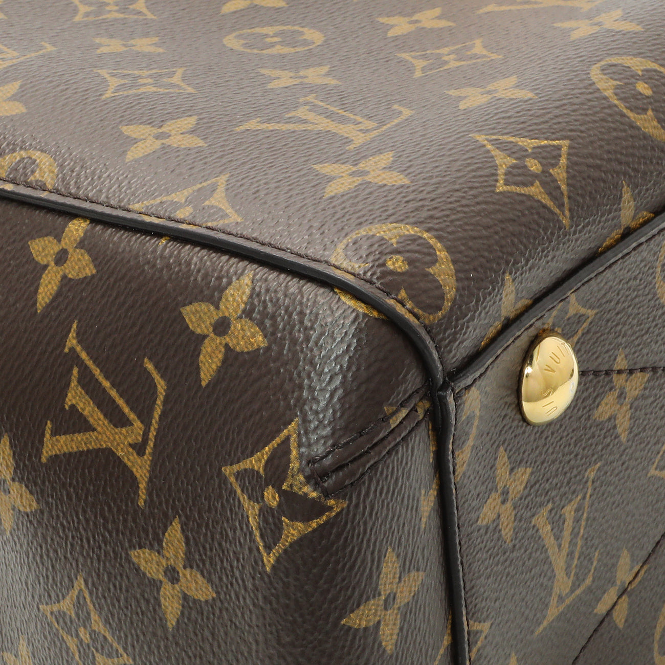 Exclusive Louis Vuitton Monogram Montaigne BB — Top View