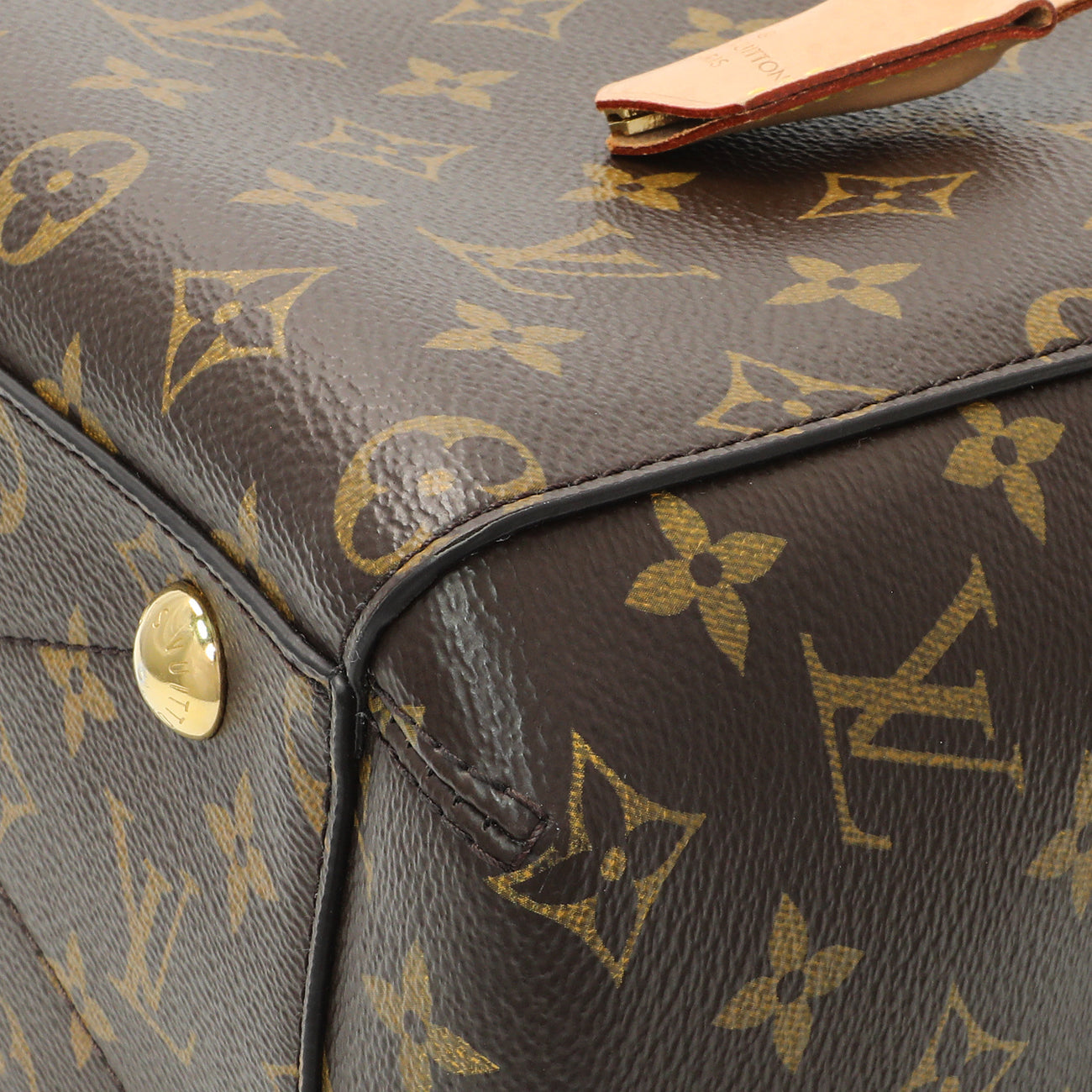 Exclusive Louis Vuitton Monogram Montaigne BB — Detail View