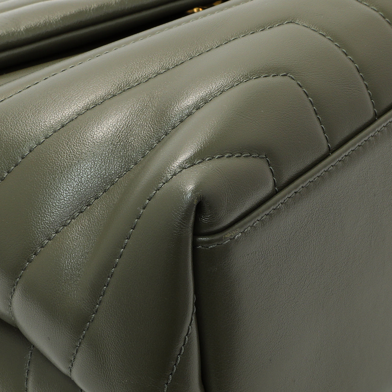 Exclusive Saint Laurent Calfskin Y Quilted Monogram Medium Loulou Chain Satchel — Top View
