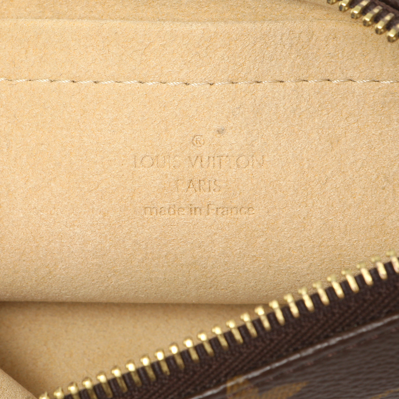 Exclusive Louis Vuitton Monogram Pochette Milla MM — Alternate View 9