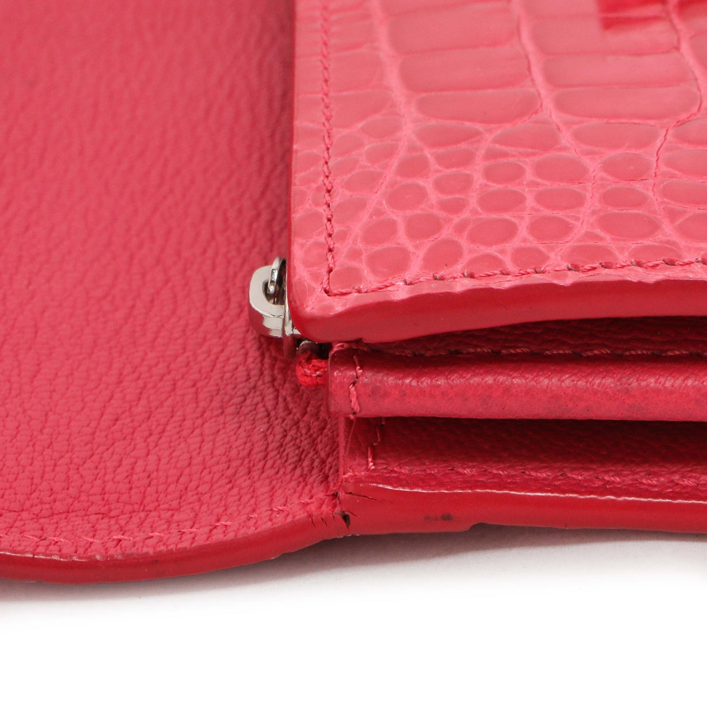 Exclusive Louis Vuitton Pink Alligator Twist Wallet — Detail View