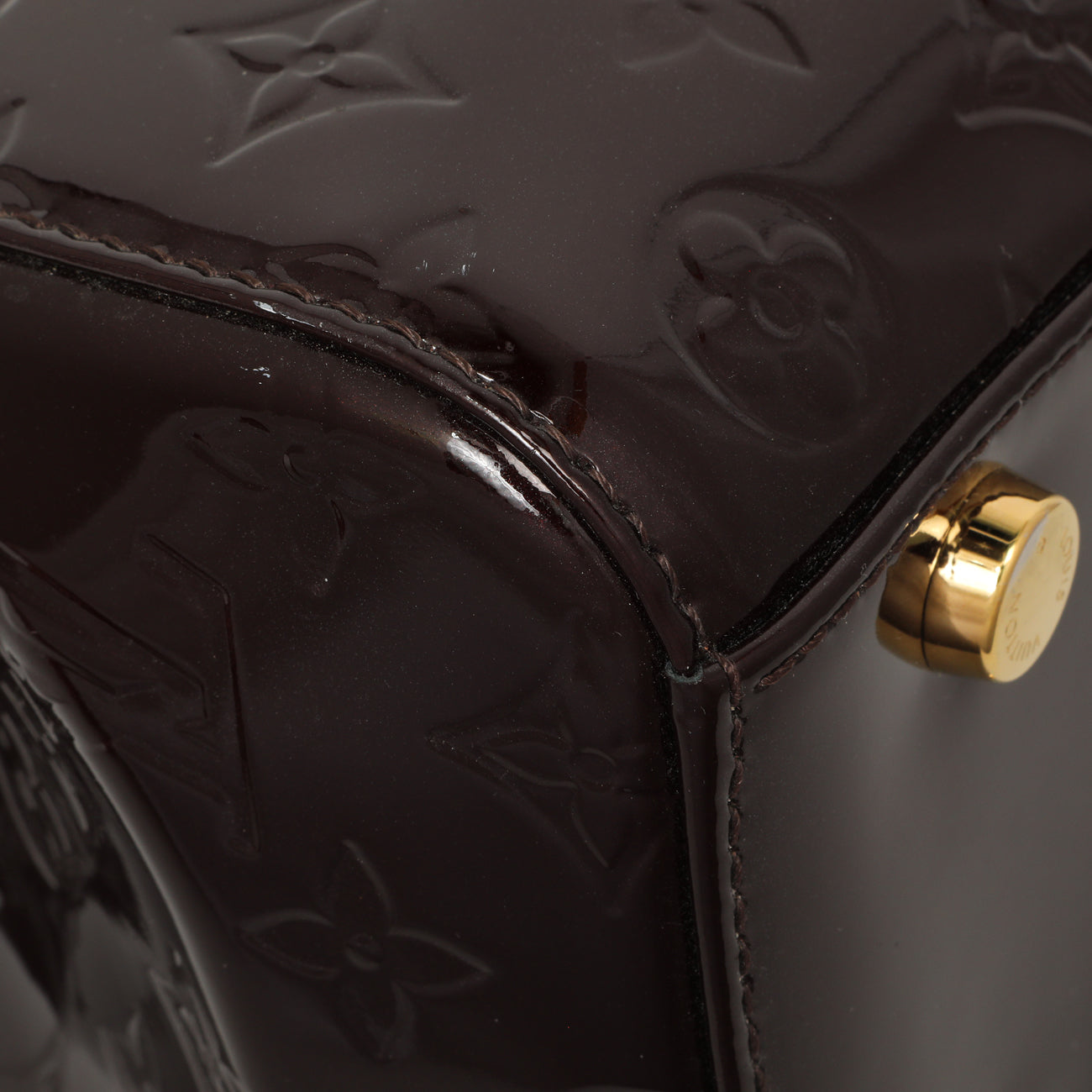 Exclusive Louis Vuitton Amarante Vernis Brea GM — Top View