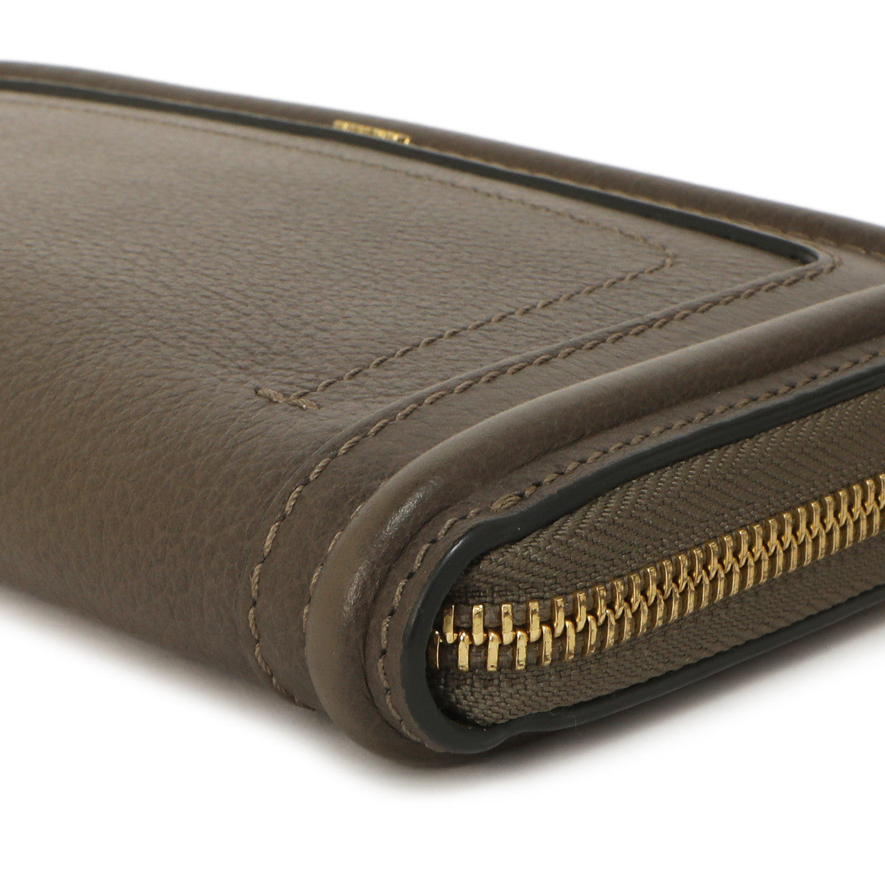 Exclusive Chloe Rock Calfskin Paraty Long Zip Around Wallet — Detail View