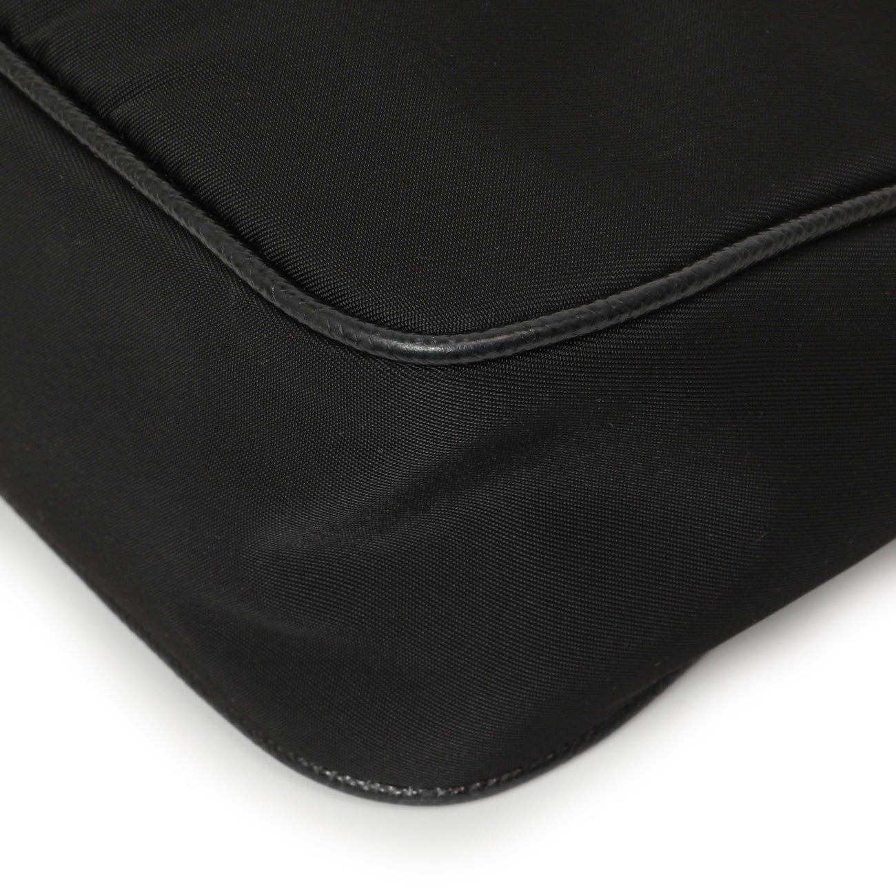 Exclusive Prada Black Nylon Re-Edition 2005 Shoulder Bag — Alternate View 8