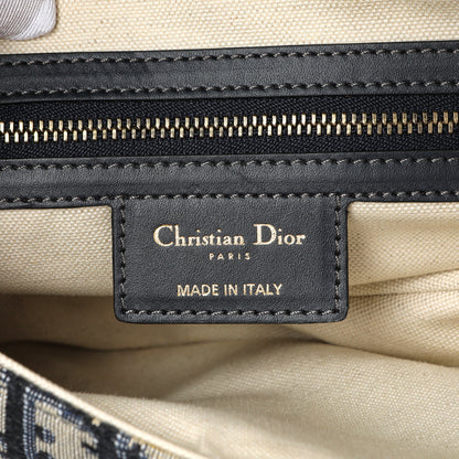 Exclusive Christian Dior Oblique Saddle Bag — Detail View