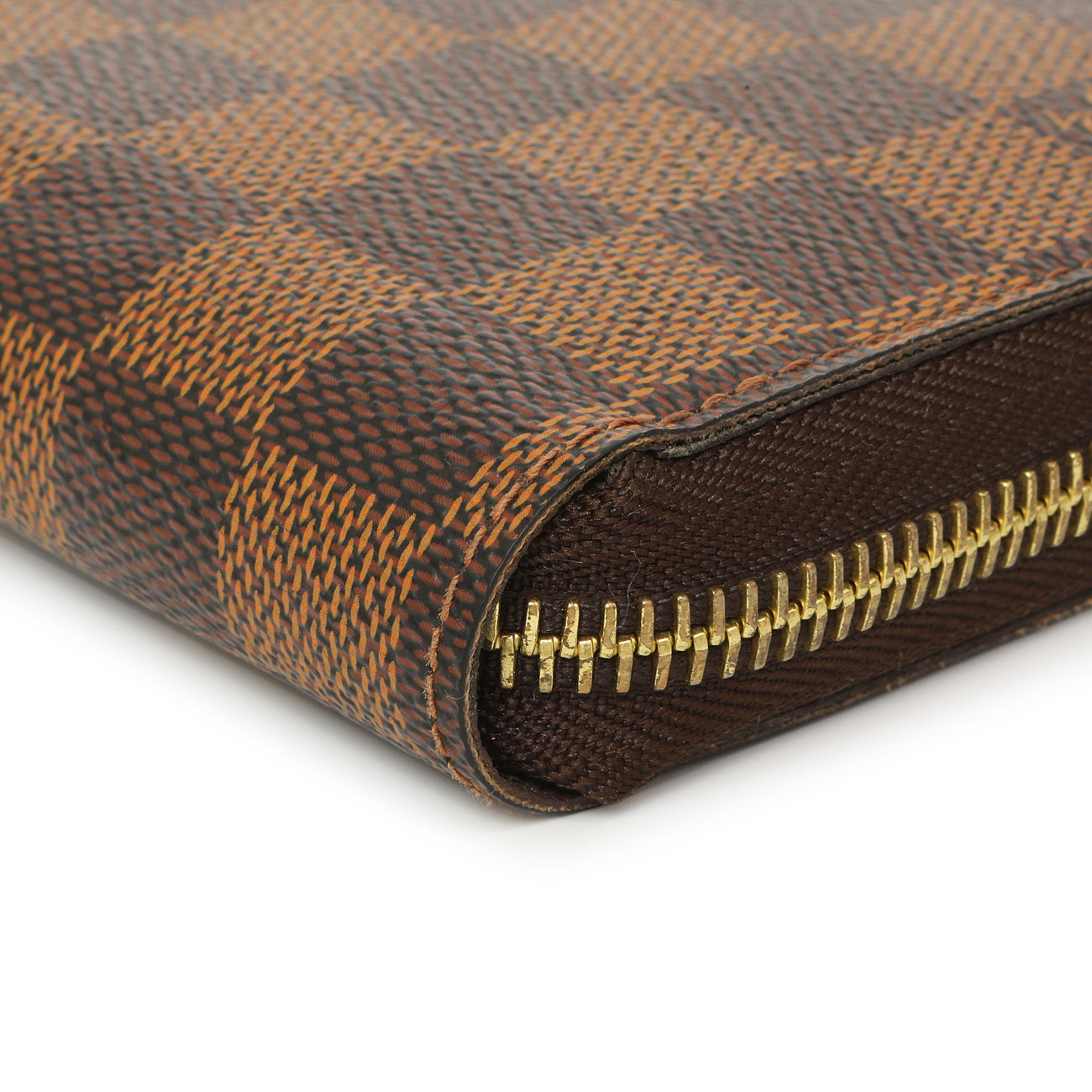 Exclusive Louis Vuitton Damier Ebene Zippy Wallet — Detail View