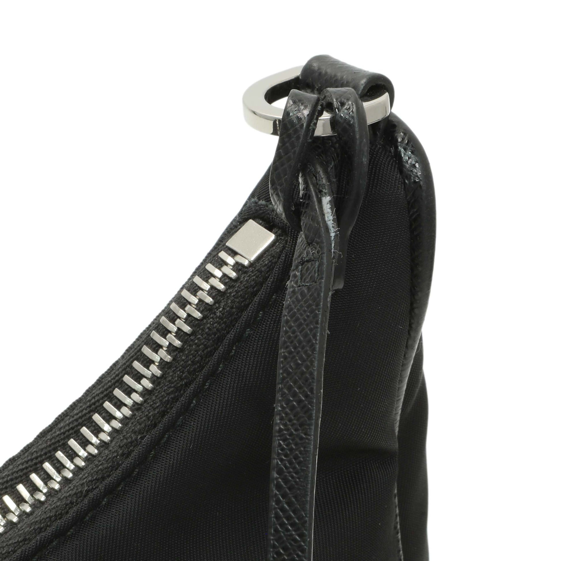 Exclusive Prada Black Nylon Re-Edition 2005 Shoulder Bag — Alternate View 11
