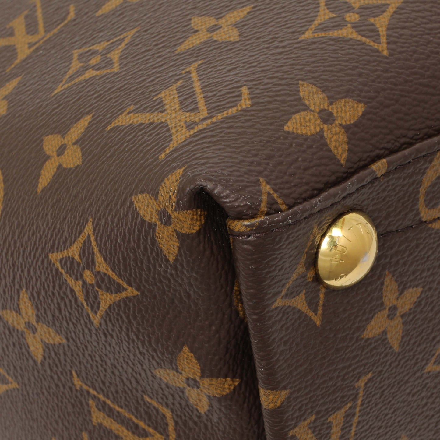 Exclusive Louis Vuitton Black Monogram V Tote MM — Top View